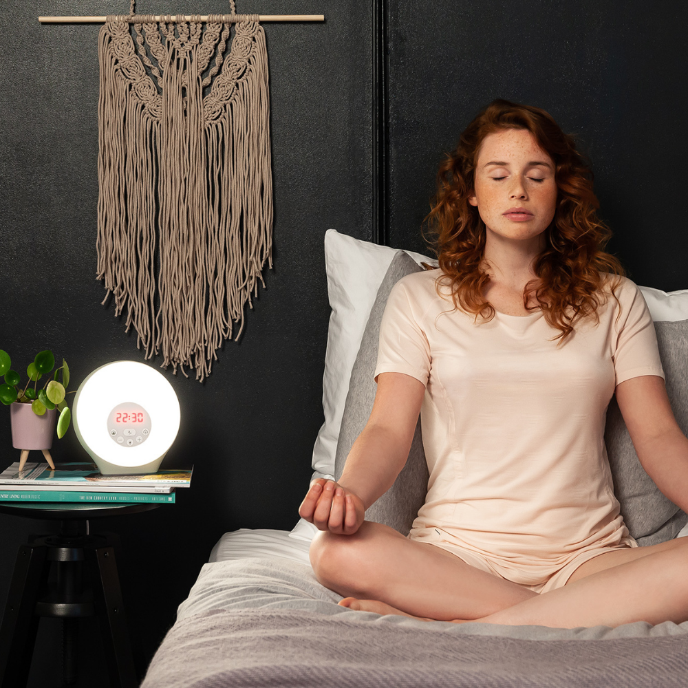 Saullēkta modinātājs – gaismas modinātājs ar 30 minūšu saullēktu, nakts režīmu un noskaņas apgaismojumu