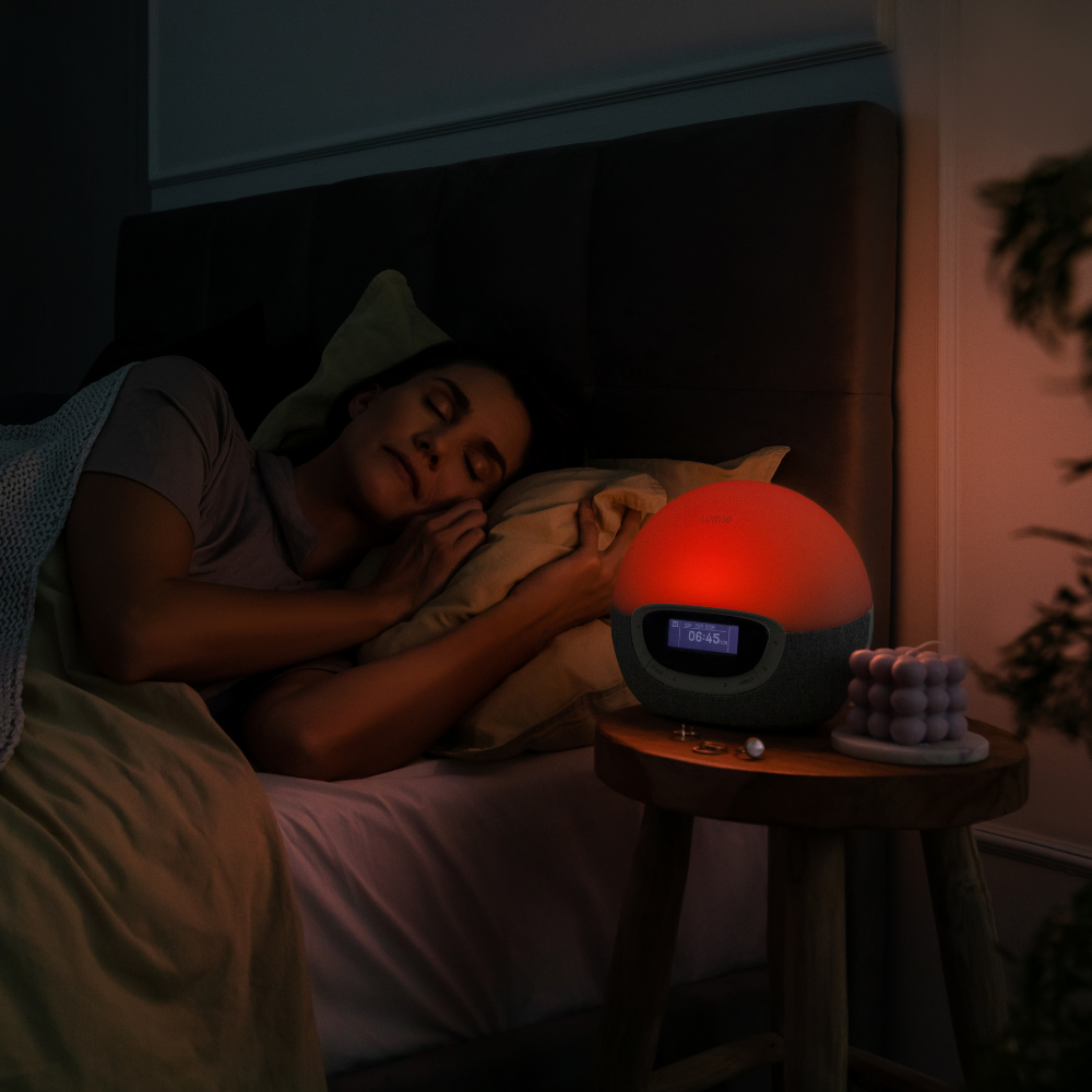 Bodyclock Shine 300 – gaismas modinātājs ar radio, balto troksni un 15 skaņām