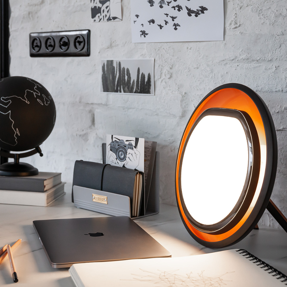 Halo – a multifunctional 10,000 lux light therapy lamp with Day and Evening modes