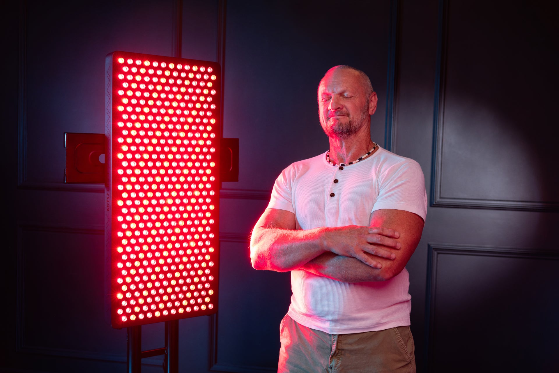 MITO LIGHT® Mitohacker 4.0 sarkanās un tuvās infrasarkanās gaismas lampa