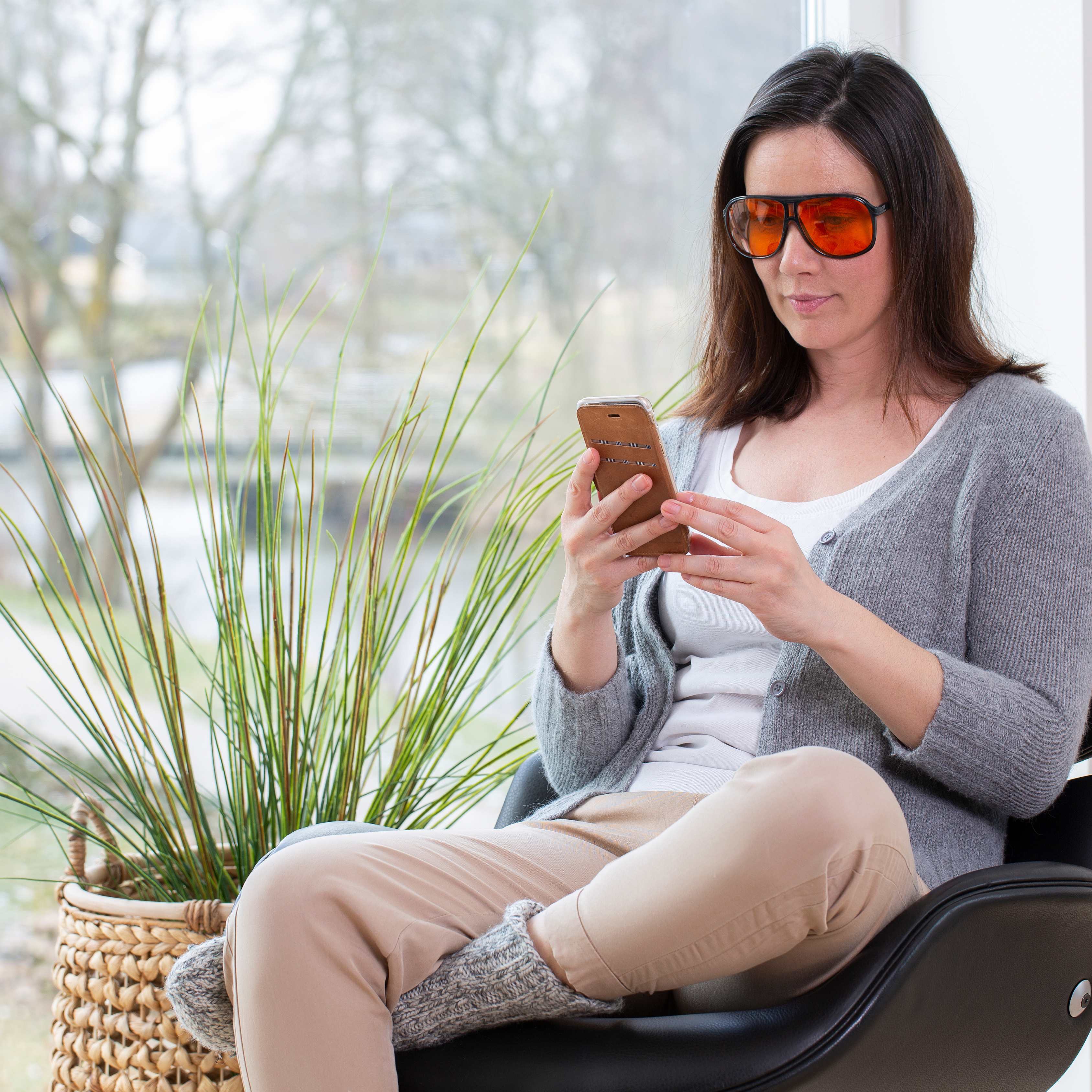 MelaMedic® BERN II – lightweight medical blue light blocking glasses for quality sleep and a peaceful evening