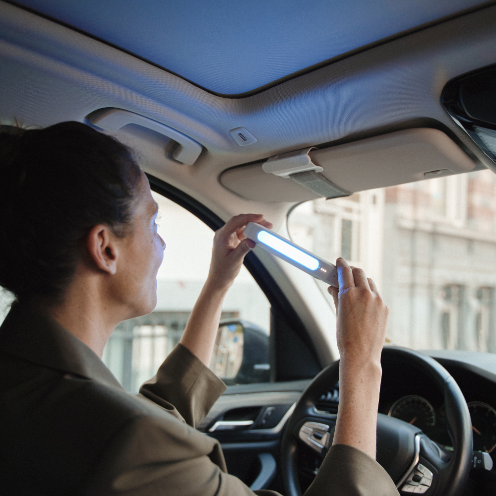 Luminette Drive® pārnēsājama dienas gaismas terapijas lampa braukšanai un darbam