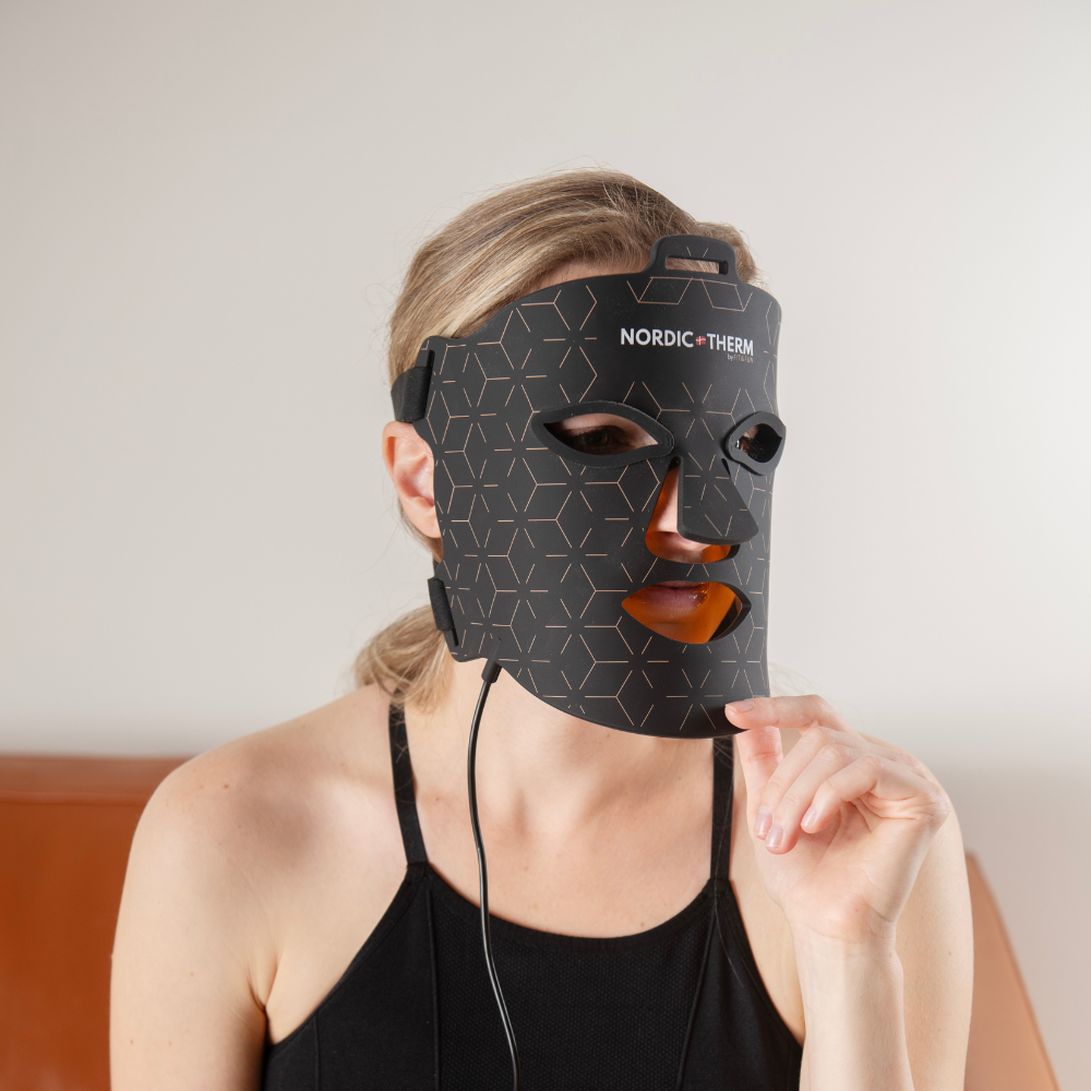 Nordic Therm® četru viļņu garumu LED gaismas terapijas maska ar zilu un dzeltenu gaismu