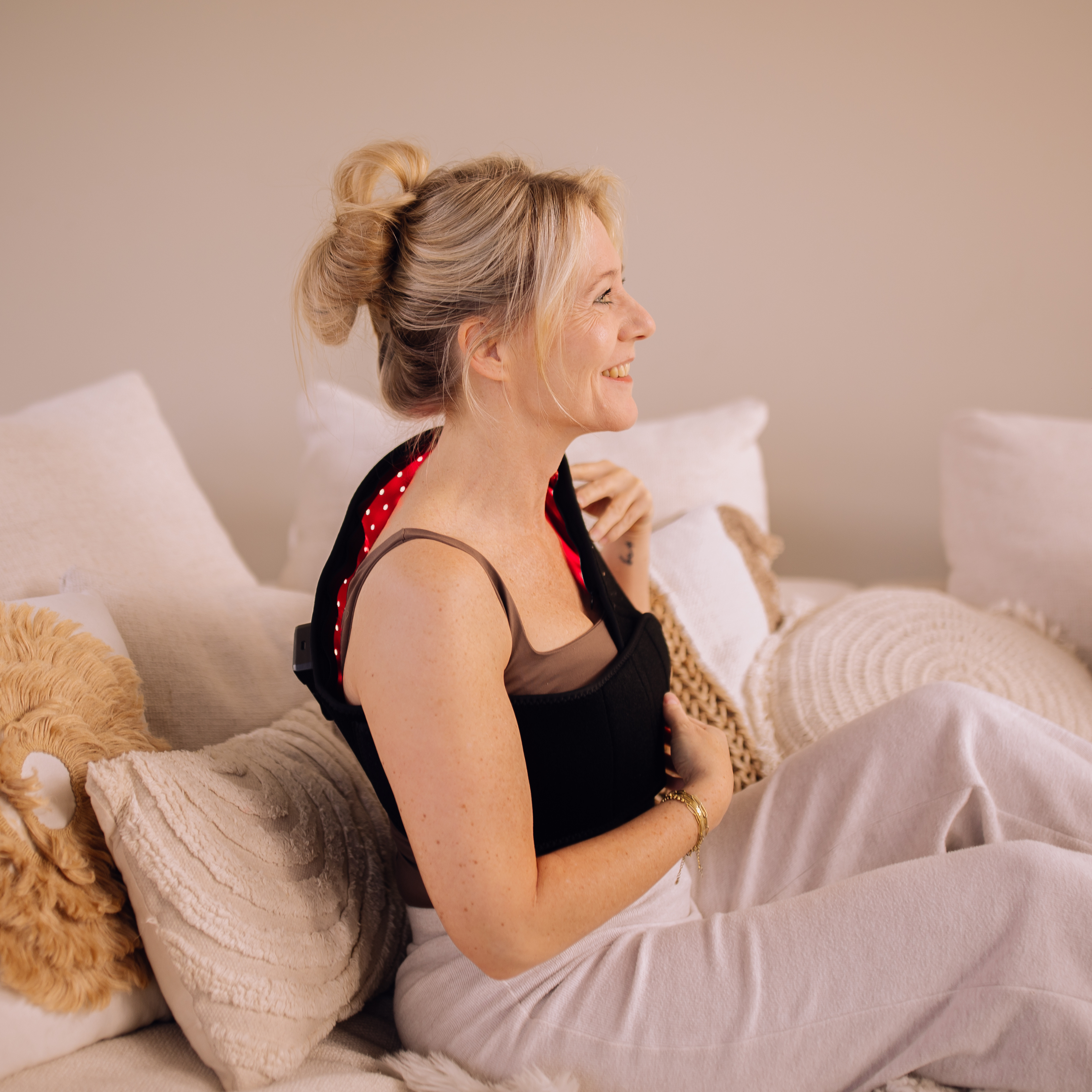 LIROMA® SHIELD sarkanās gaismas terapijas muguras josta